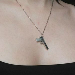 Chain and pendant NEW